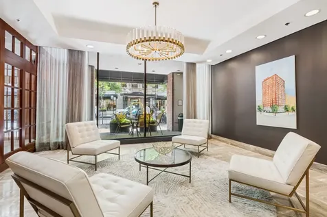 40 East Delaware Place Chicago IL 60611