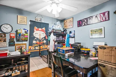 924 South Lake Court Westmont IL 60559