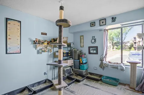 924 South Lake Court Westmont IL 60559