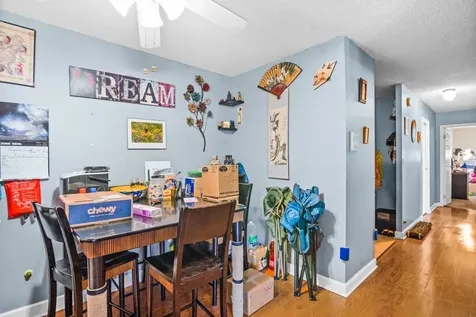 924 South Lake Court Westmont IL 60559
