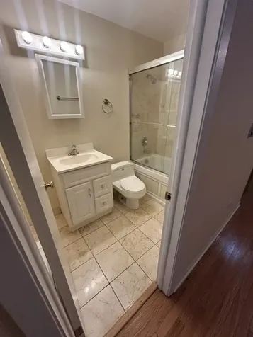 4056 North California Avenue Chicago IL 60618