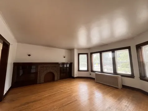 4202 West Cullom Avenue Chicago IL 60641