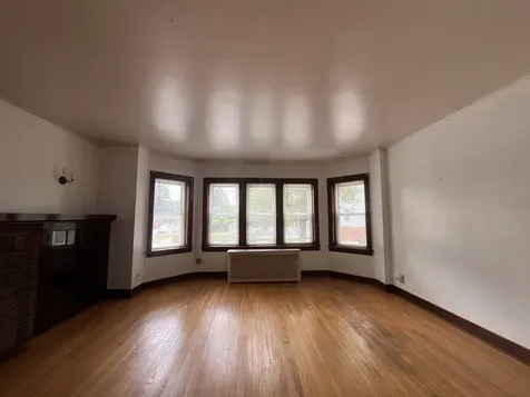 4202 West Cullom Avenue Chicago IL 60641