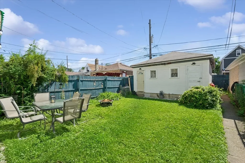 4435 South Campbell Avenue Chicago IL 60632