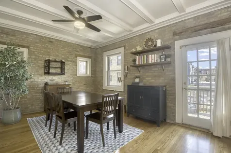 1049 West Ainslie Street Chicago IL 60640