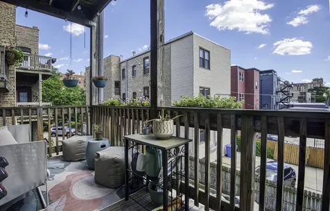 1049 West Ainslie Street Chicago IL 60640