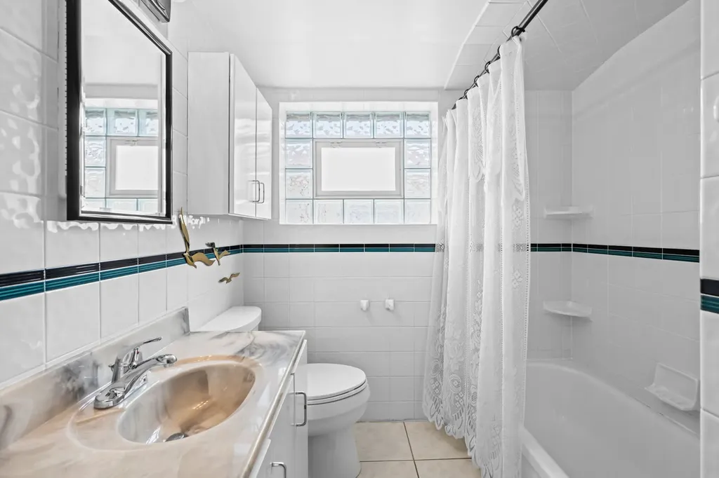7419 West Howard Street Chicago IL 60631