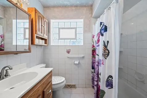 7419 West Howard Street Chicago IL 60631
