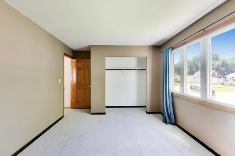 524 Redwing Drive Round Lake Beach IL 60073