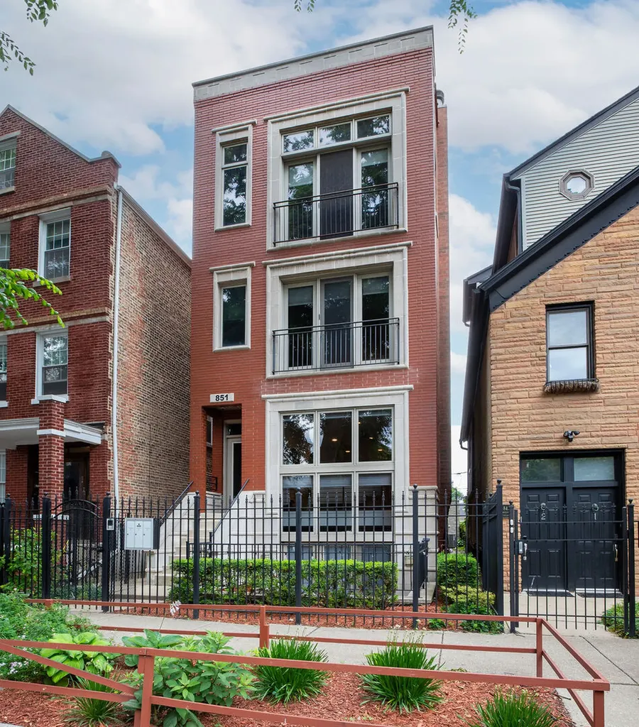 851 North Wolcott Avenue Chicago IL 60622