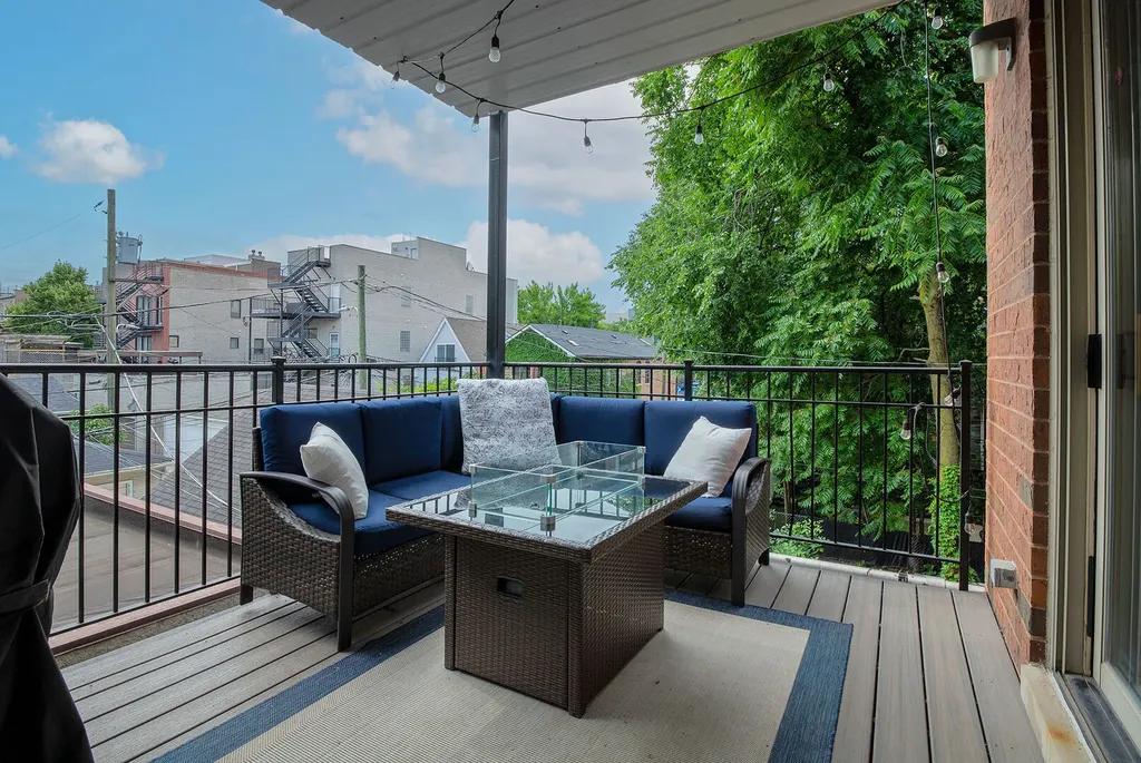 851 North Wolcott Avenue Chicago IL 60622