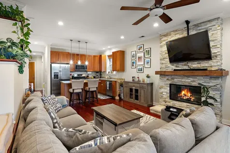 851 North Wolcott Avenue Chicago IL 60622