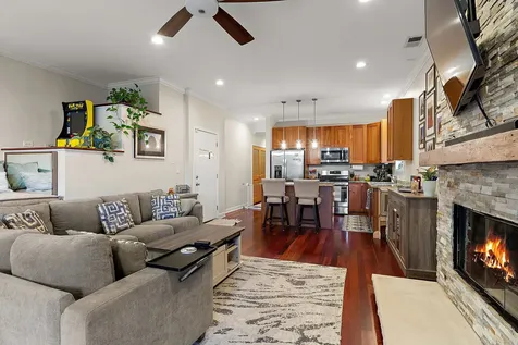 851 North Wolcott Avenue Chicago IL 60622
