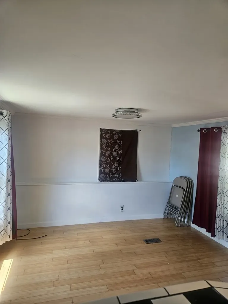 1147 Rural Street Aurora IL 60505