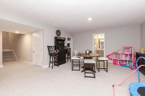 1117 Willow Creek Drive Bloomington IL 61705