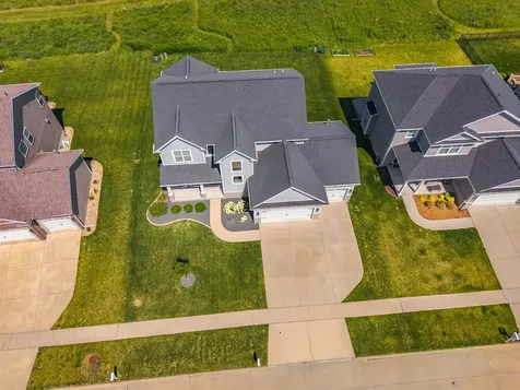 1117 Willow Creek Drive Bloomington IL 61705