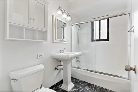 455 West Saint James Place Chicago IL 60614