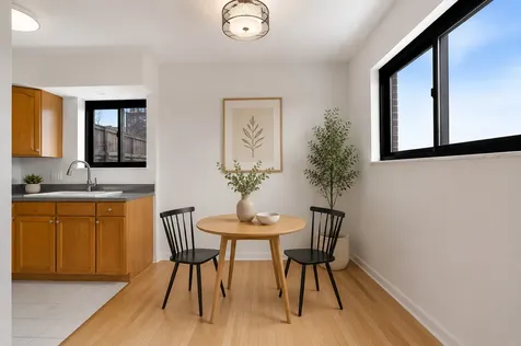 455 West Saint James Place Chicago IL 60614