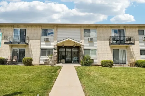 8924 Kenneth Drive Des Plaines IL 60016