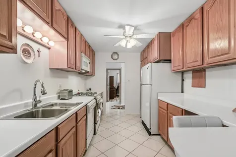 8924 Kenneth Drive Des Plaines IL 60016