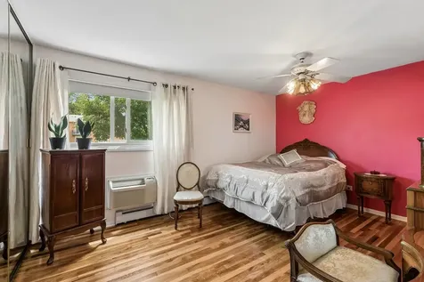 8924 Kenneth Drive Des Plaines IL 60016