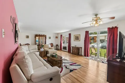 8924 Kenneth Drive Des Plaines IL 60016
