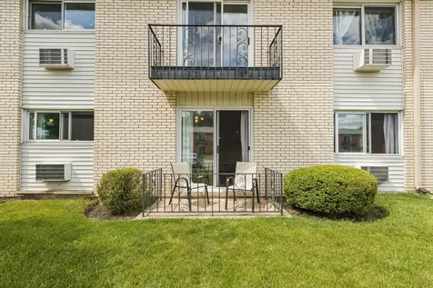 8924 Kenneth Drive Des Plaines IL 60016