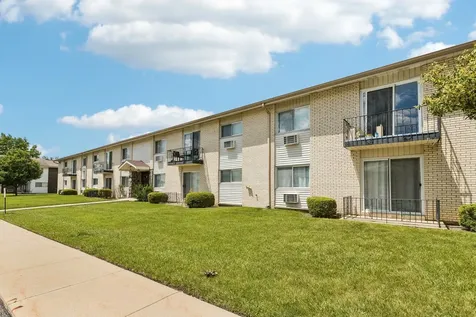 8924 Kenneth Drive Des Plaines IL 60016