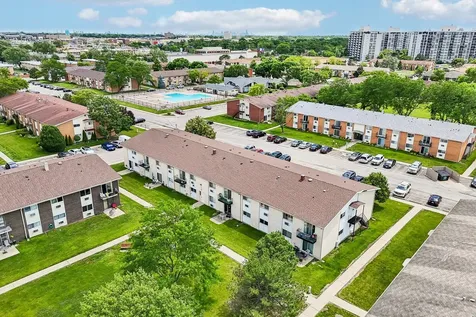 8924 Kenneth Drive Des Plaines IL 60016