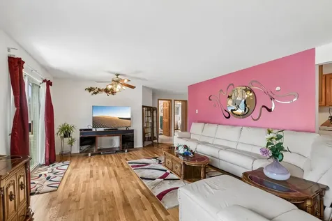 8924 Kenneth Drive Des Plaines IL 60016