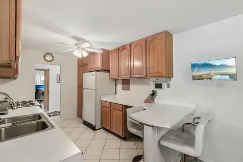 8924 Kenneth Drive Des Plaines IL 60016