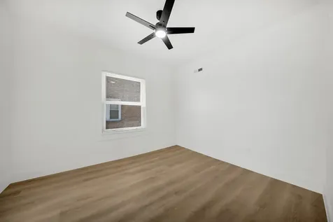 2724 North Mobile Avenue Chicago IL 60639