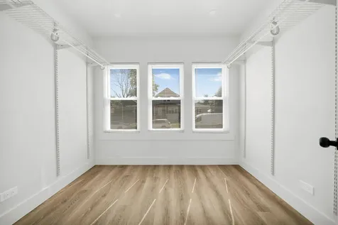 2724 North Mobile Avenue Chicago IL 60639