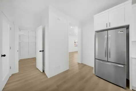 2724 North Mobile Avenue Chicago IL 60639