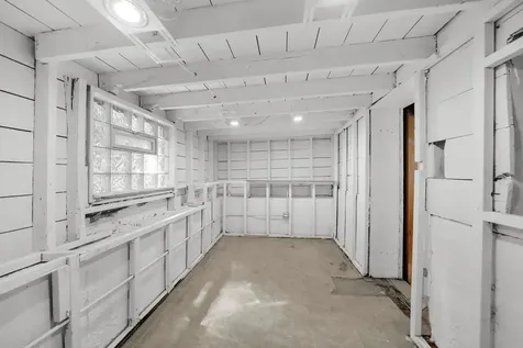 2724 North Mobile Avenue Chicago IL 60639