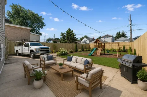 2724 North Mobile Avenue Chicago IL 60639