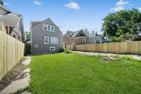 2724 North Mobile Avenue Chicago IL 60639