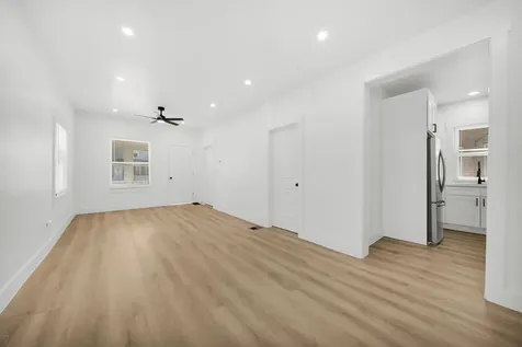 2724 North Mobile Avenue Chicago IL 60639