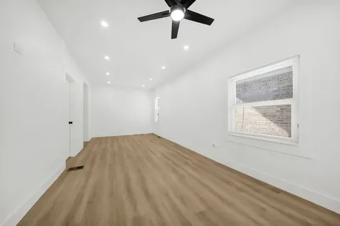 2724 North Mobile Avenue Chicago IL 60639