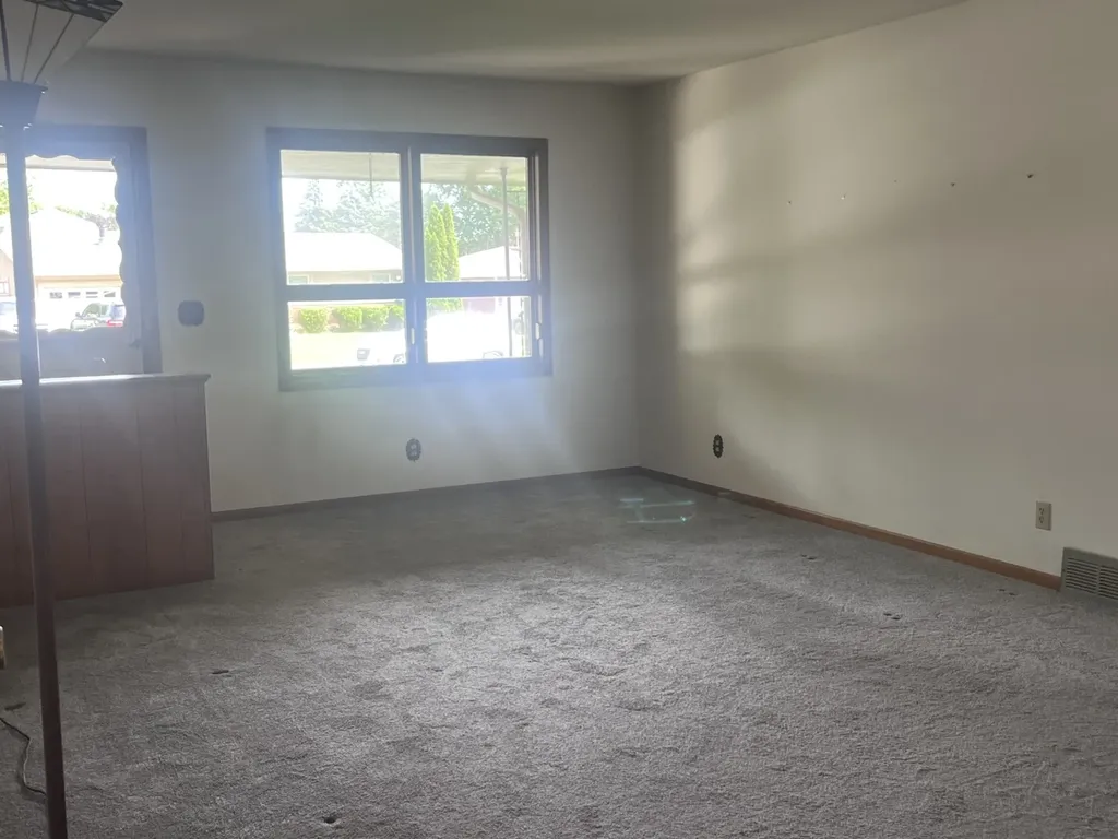 1221 Comet Drive Aurora IL 60505