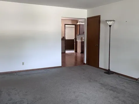 1221 Comet Drive Aurora IL 60505