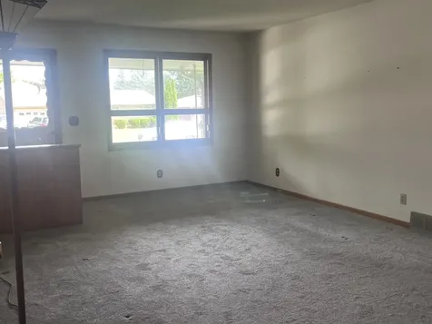1221 Comet Drive Aurora IL 60505