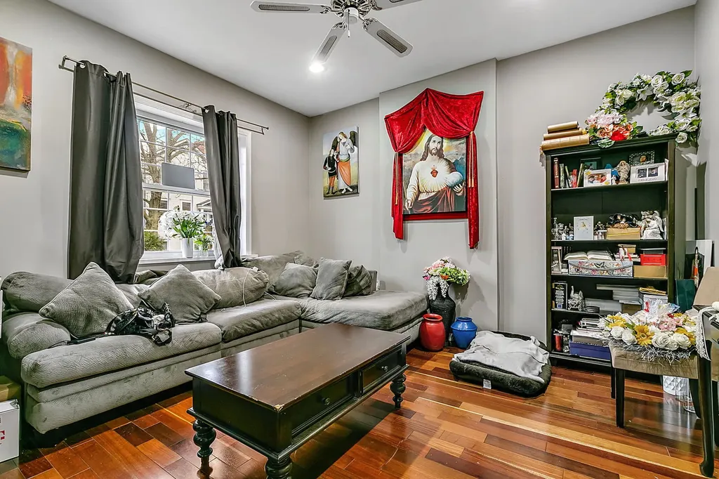 1609-11 North Wood Street Chicago IL 60622
