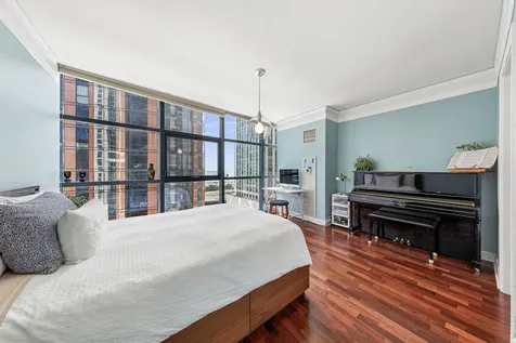 201 North Westshore Drive Chicago IL 60601