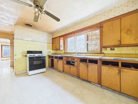 5208 South Long Avenue Chicago IL 60638