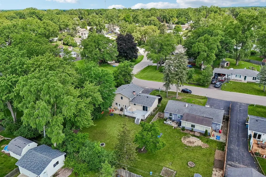523 Maplewood Drive Antioch IL 60002