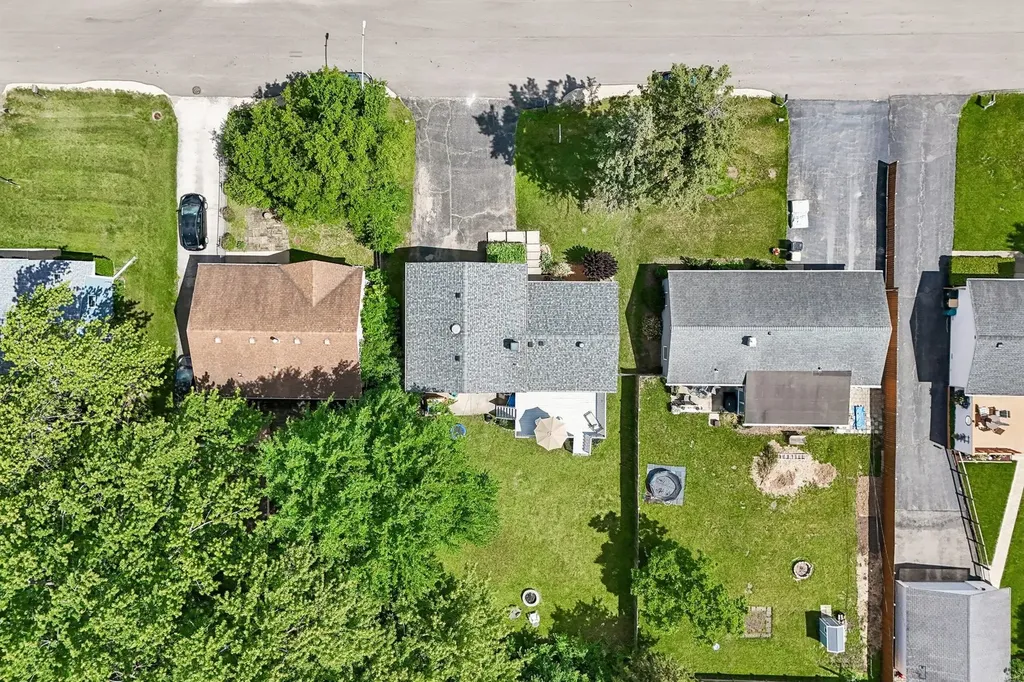 523 Maplewood Drive Antioch IL 60002