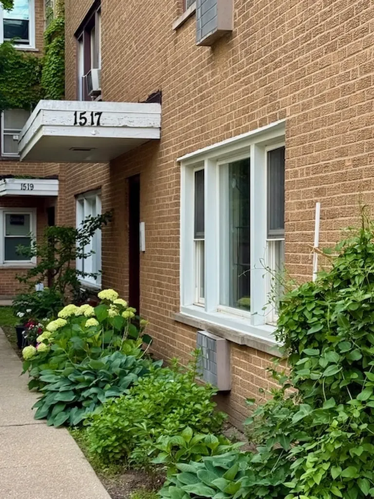 1517 West Lunt Avenue Chicago IL 60626