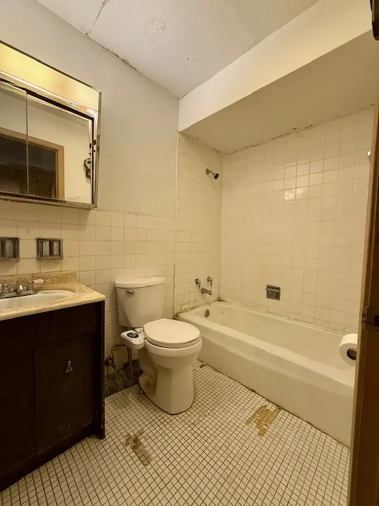 1517 West Lunt Avenue Chicago IL 60626