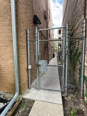 1517 West Lunt Avenue Chicago IL 60626